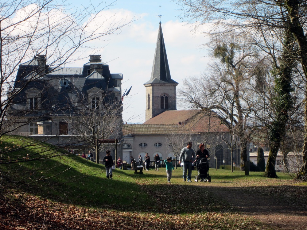 Parc-du-chteau-visiteurs-chasse-aux-oeufs-2